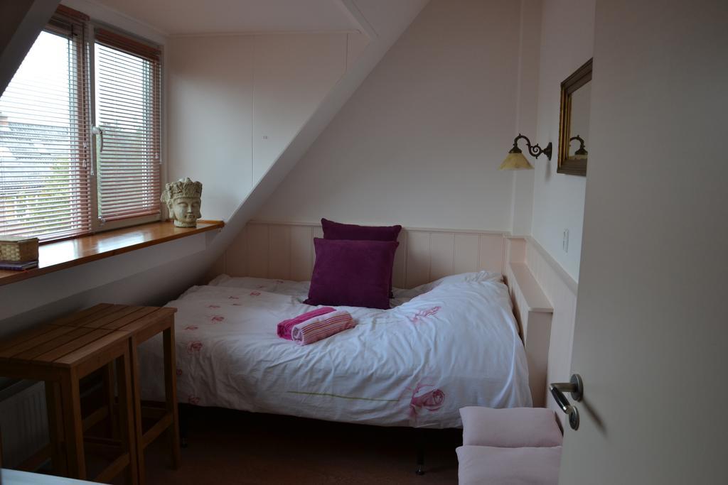 B&B Macbed Checkin-Time 1700-1800 Or Request Before You Book 알크마르 객실 사진